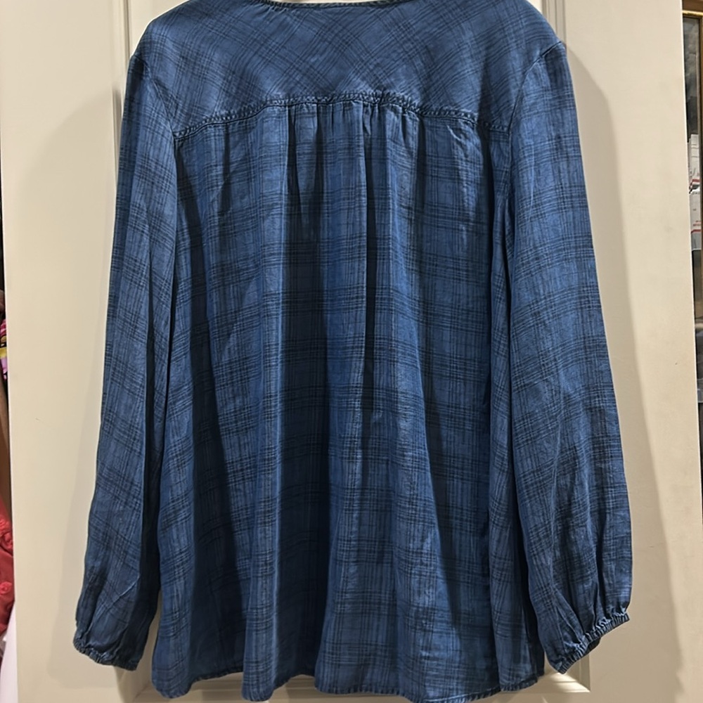 NWOT Style & Co denim 1/4 button chambray tunic pleated top flannel imprint XL - Picture 3 of 7